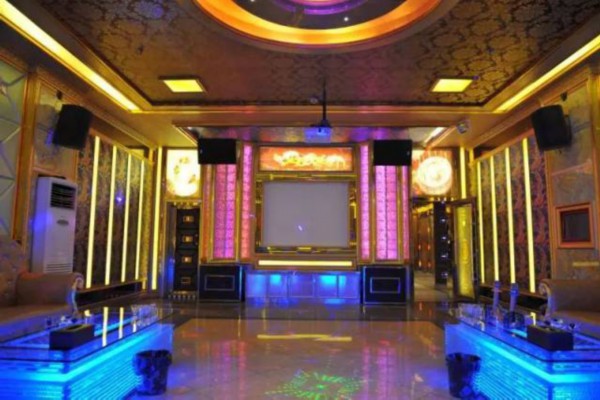 地铁里也能享悠闲，成都地铁乘凉喝茶攻略(成都地铁喝水)